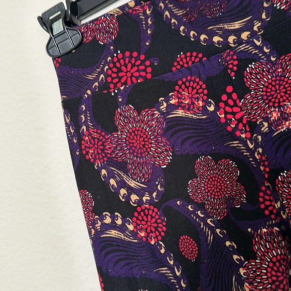 LulaRoe Leggings - Picture 2 of 2